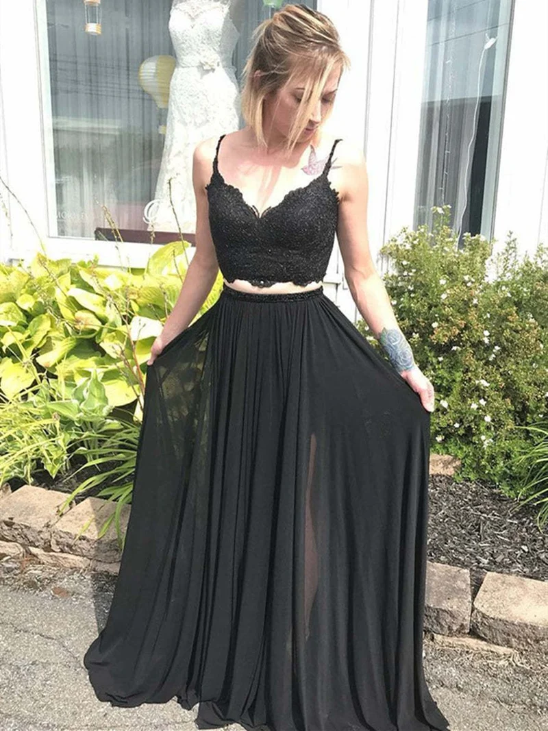 Robe de bal deux pièces en dentelle noire à col en V et jupe fluide
