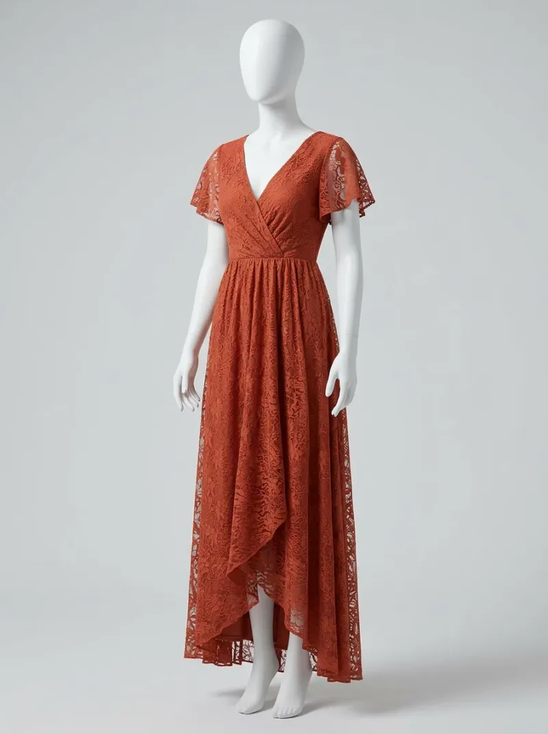 Robe fluide dentelle cocktail élégante femme