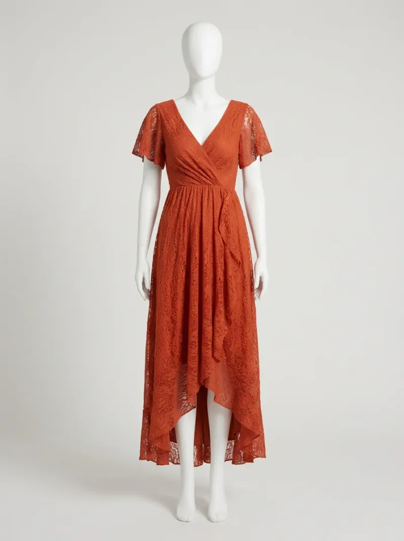Robe fluide dentelle cocktail élégante femme