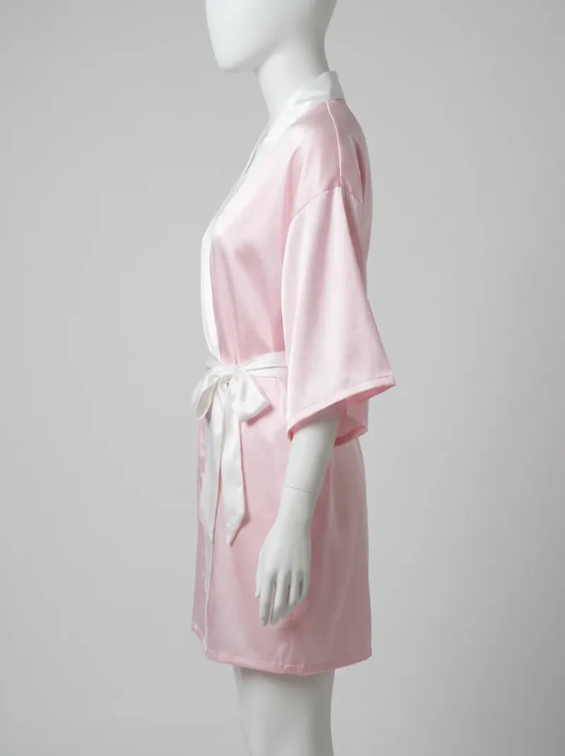 Kimono court polyester végétal satiné nuit femme sophistiqué