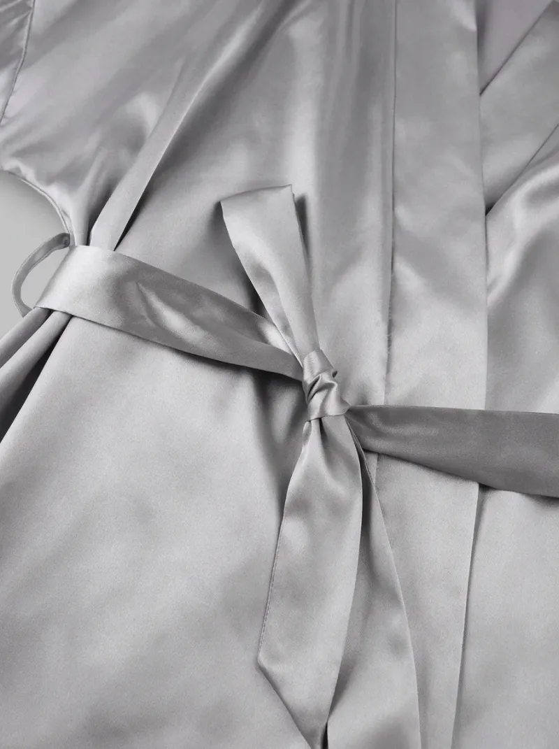 Kimono court polyester satiné peignoir femme minimaliste