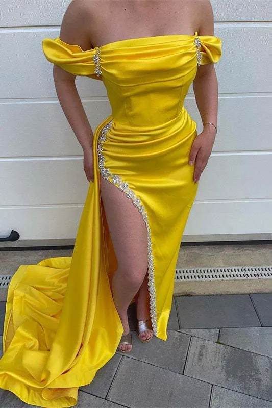 Robe de bal sirène jaune à épaules dénudées et fente haute ornée de perles