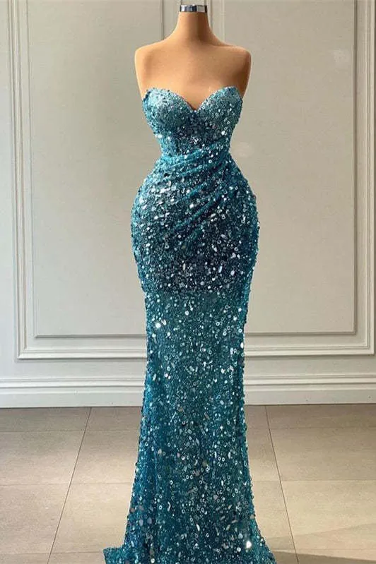 Robe de bal sirène bleu clair à sequins, bustier cœur et traîne