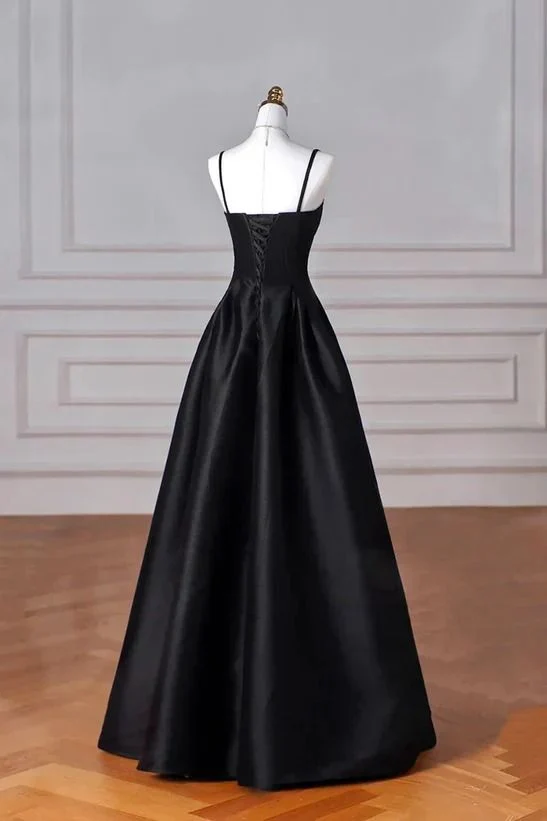 Robe de bal longue élégante en satin noir, coupe trapèze, dos lacé