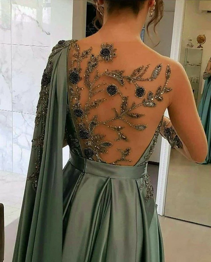 Robe de soirée/bal asymétrique en satin, coupe trapèze, fermeture éclair.