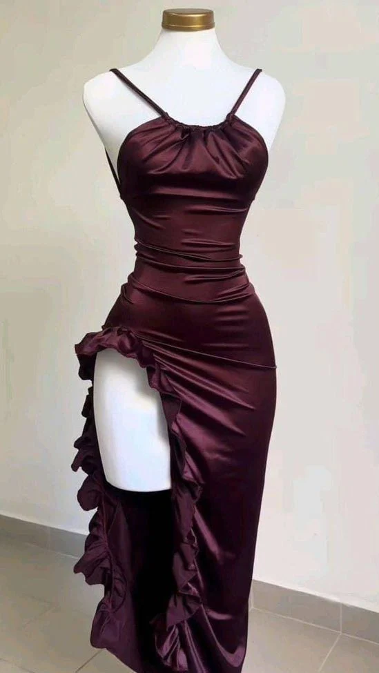 Robe de soirée longue moulante en satin dos nu sans bretelles à volants avec soutien-gorge intégré