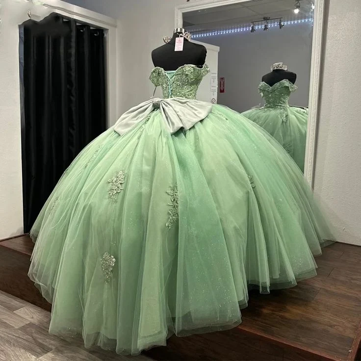 Robe de bal de quinceañera en tulle ornée de dentelle appliquée vert sauge de luxe