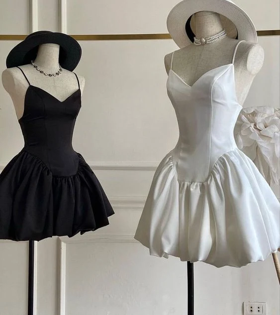 Robe de soirée courte en satin, coupe trapèze, avec soutien-gorge intégré et fines bretelles