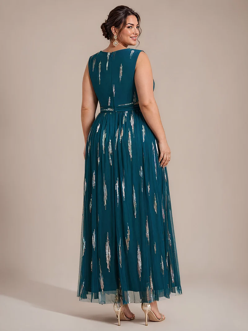 Robe longue sans manches en tulle à paillettes drapé
