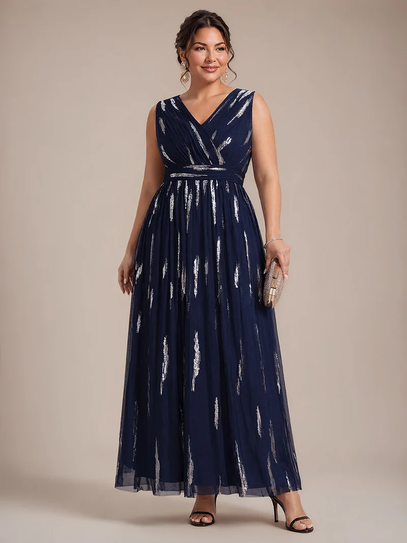 Robe longue sans manches en tulle à paillettes drapé