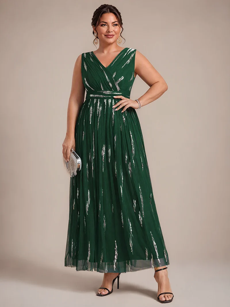 Robe longue sans manches en tulle à paillettes drapé