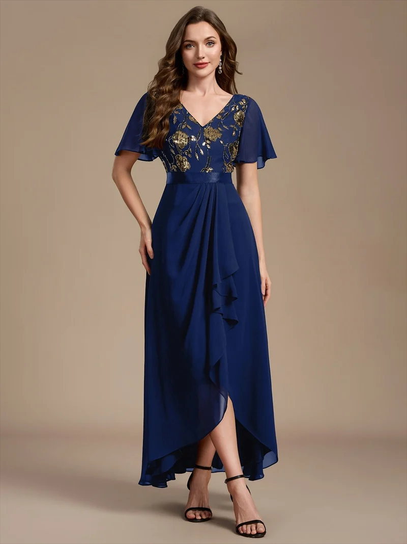 Robe longue de mère de la mariée en mousseline à paillettes, col V et ourlet asymétrique