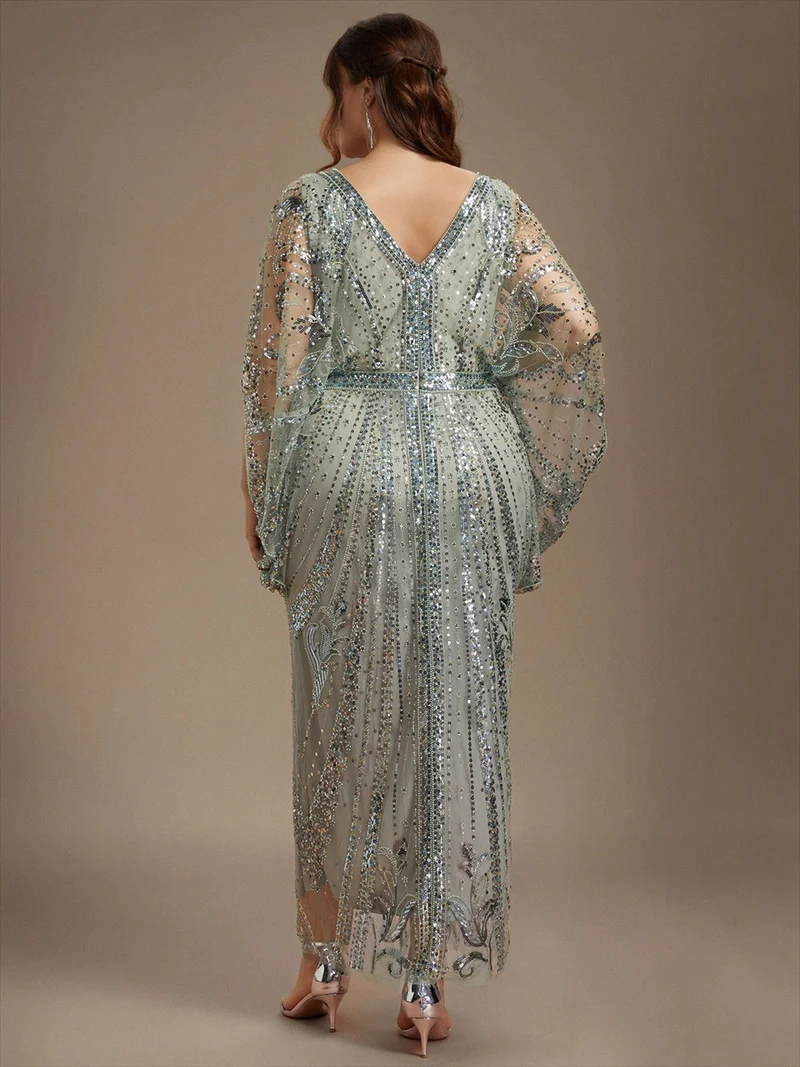 Robe de soirée longue en tulle perlé à manches chauve-souris