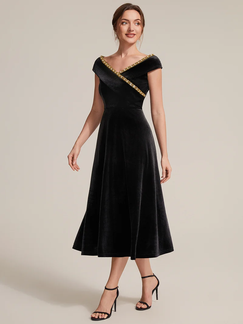 Robe midi en velours pour mariage, col V orné de bijoux