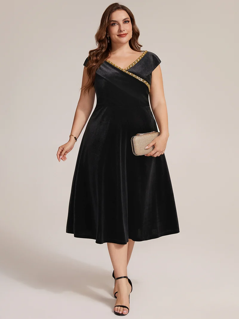 Robe midi en velours pour mariage, col V orné de bijoux