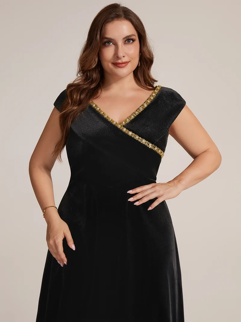 Robe midi en velours pour mariage, col V orné de bijoux