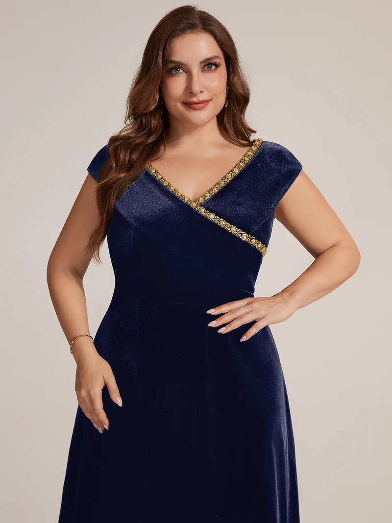 Robe midi en velours pour mariage, col V orné de bijoux