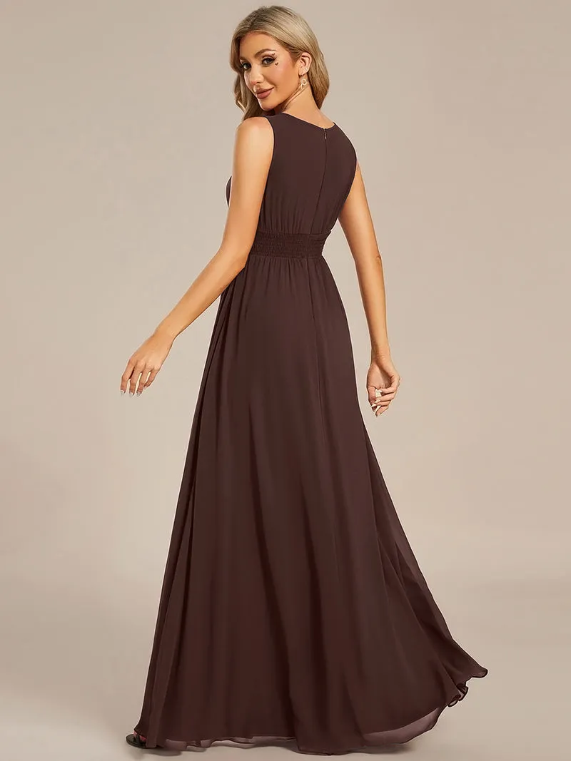 Robe de Cérémonie Trapèze Simple Sans Manches en Mousseline avec Détails Ajourés