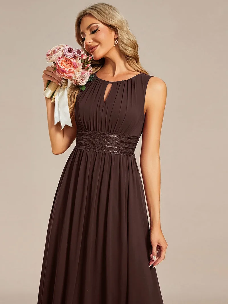 Robe de Cérémonie Trapèze Simple Sans Manches en Mousseline avec Détails Ajourés