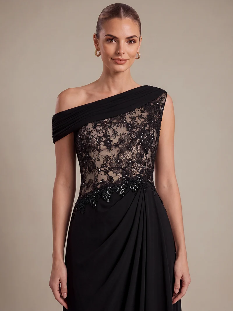 Robe longue asymétrique en mousseline avec détail transparent