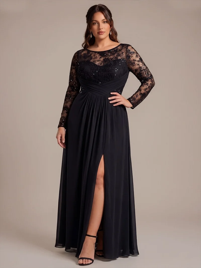 Robe longue en mousseline à manches longues et détails transparents