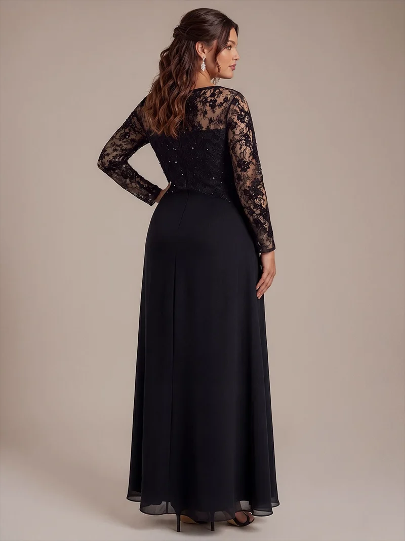 Robe longue en mousseline à manches longues et détails transparents