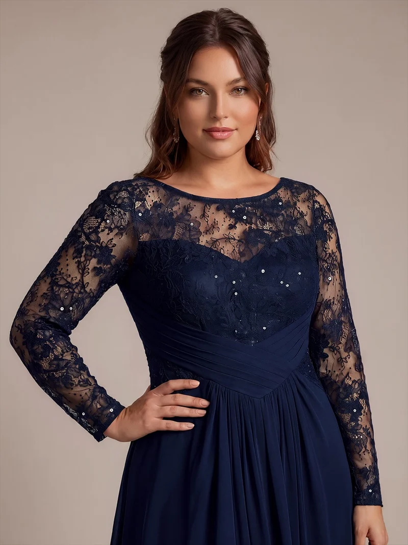 Robe longue en mousseline à manches longues et détails transparents