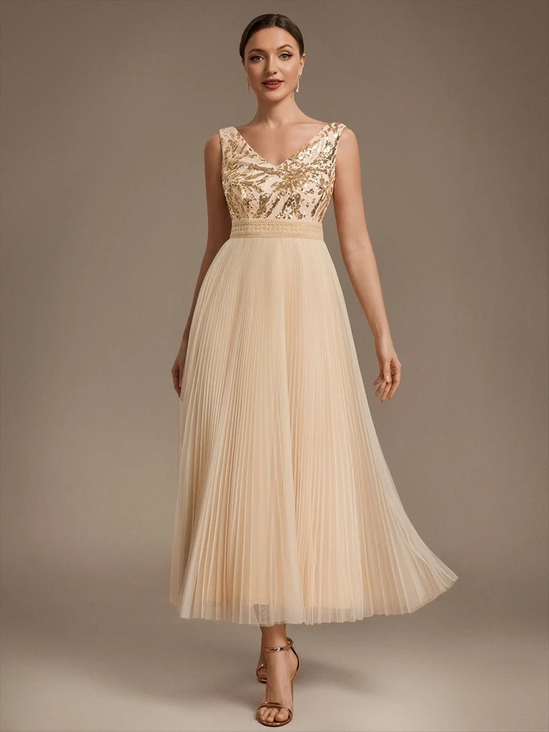 Robe longue en tulle à paillettes avec col V et bordure en dentelle