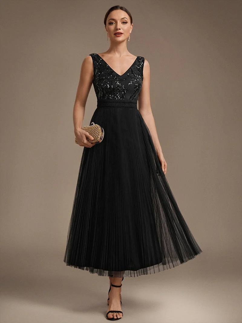 Robe longue en tulle à paillettes avec col V et bordure en dentelle