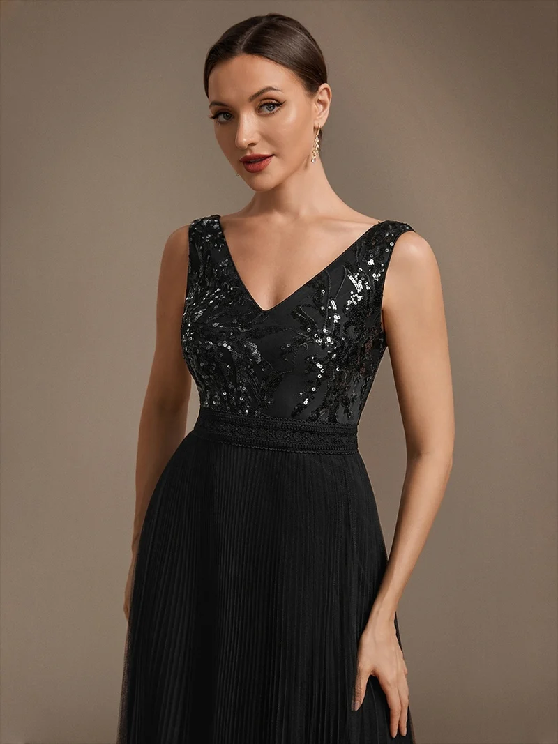 Robe longue en tulle à paillettes avec col V et bordure en dentelle