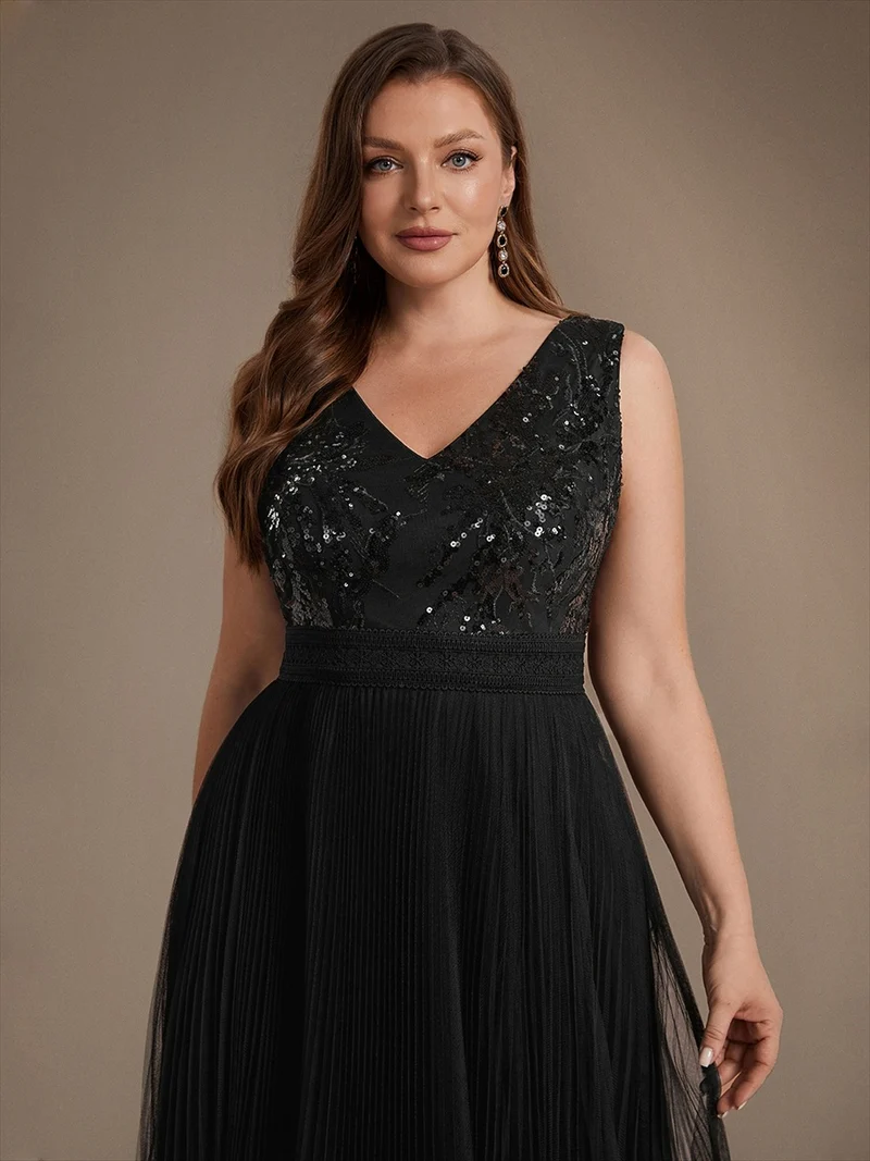 Robe longue en tulle à paillettes avec col V et bordure en dentelle