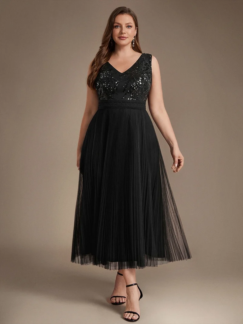 Robe longue en tulle à paillettes avec col V et bordure en dentelle