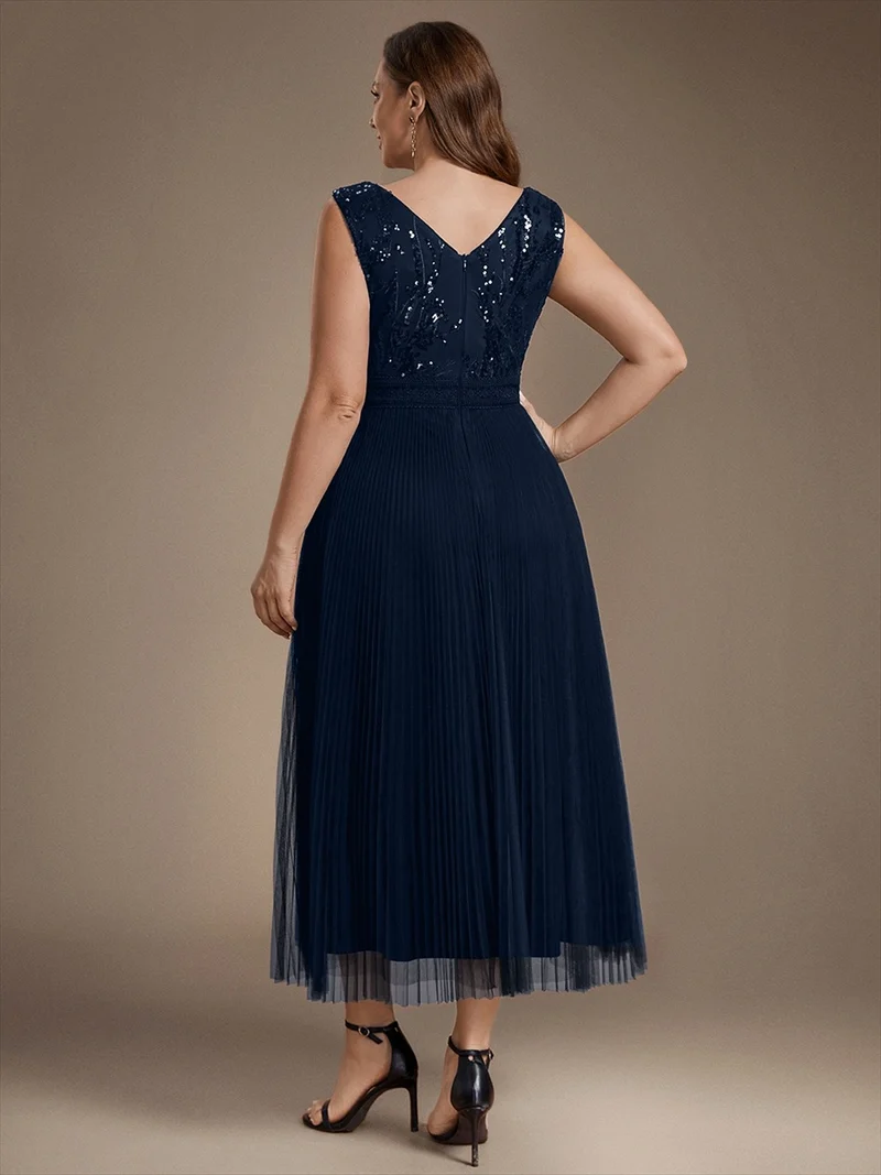 Robe longue en tulle à paillettes avec col V et bordure en dentelle