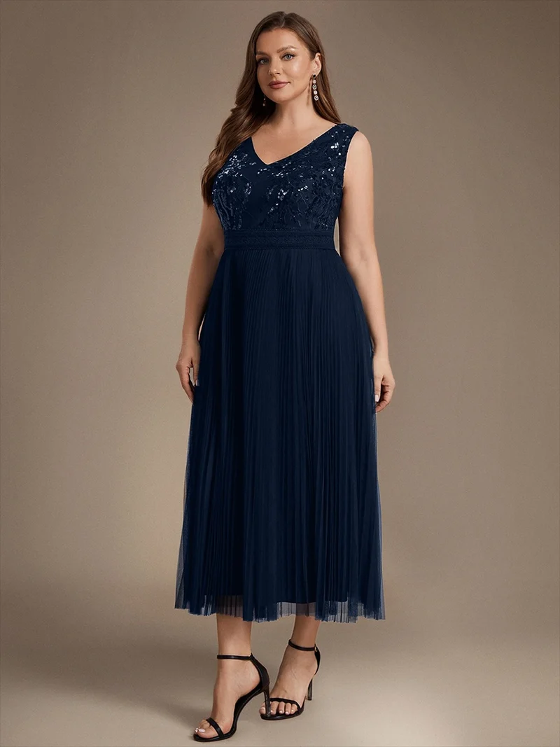 Robe longue en tulle à paillettes avec col V et bordure en dentelle