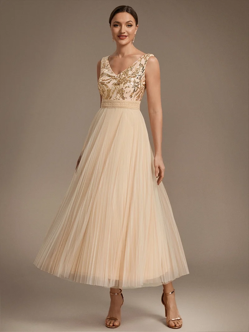 Robe longue en tulle à paillettes avec col V et bordure en dentelle