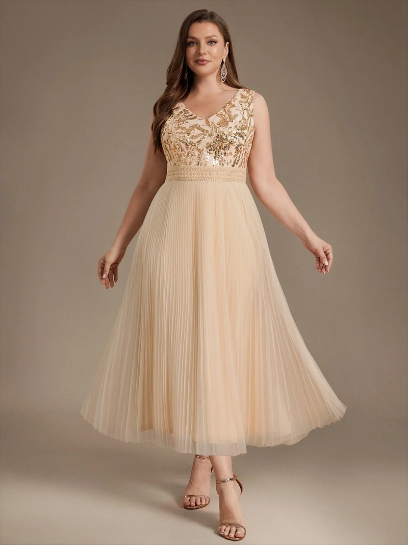 Robe longue en tulle à paillettes avec col V et bordure en dentelle