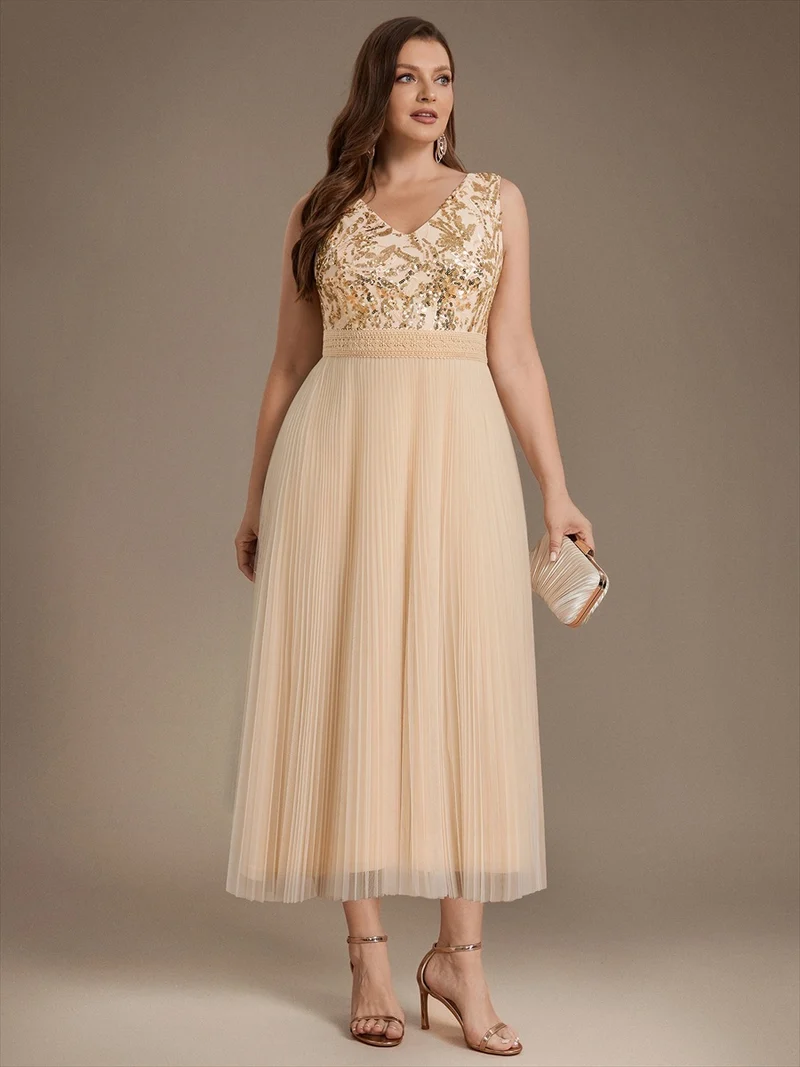 Robe longue en tulle à paillettes avec col V et bordure en dentelle