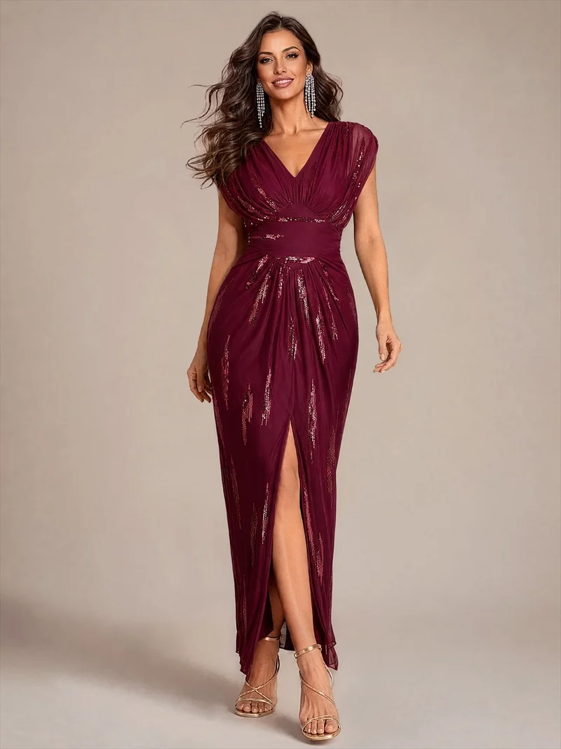 Robe longue en tulle à paillettes avec manches chauve-souris et col V