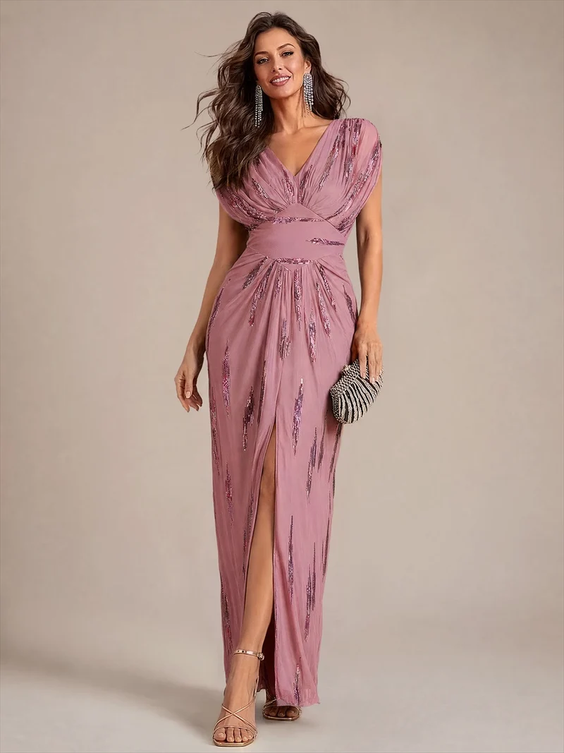 Robe longue en tulle à paillettes avec manches chauve-souris et col V