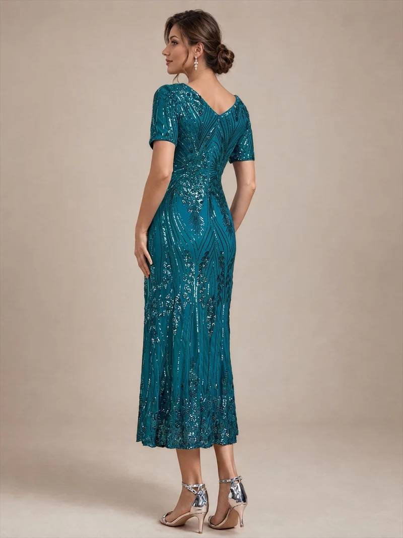 Robe midi à paillettes avec manches courtes