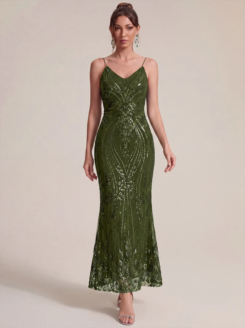 Robe fourreau à paillettes avec col V et fines bretelles