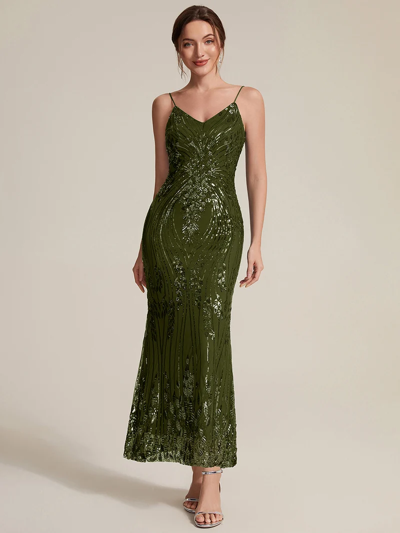 Robe fourreau à paillettes avec col V et fines bretelles