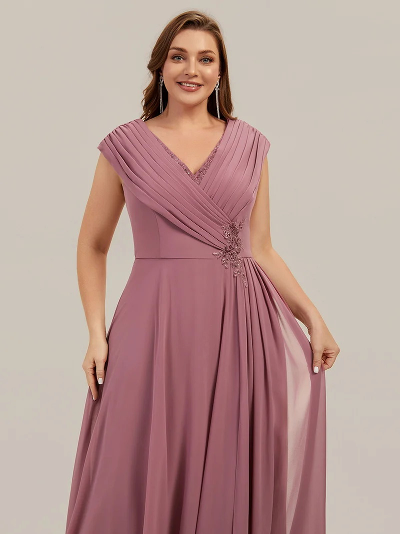 Robe longue en mousseline à appliqué floral, coupe trapèze
