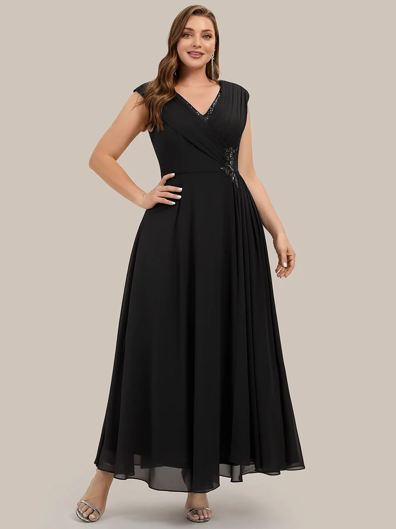 Robe longue en mousseline à appliqué floral, coupe trapèze
