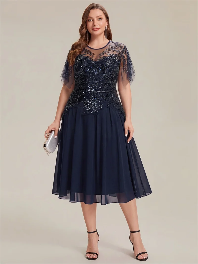 Robe midi en tulle ornée de perles et de paillettes, avec manches volantées