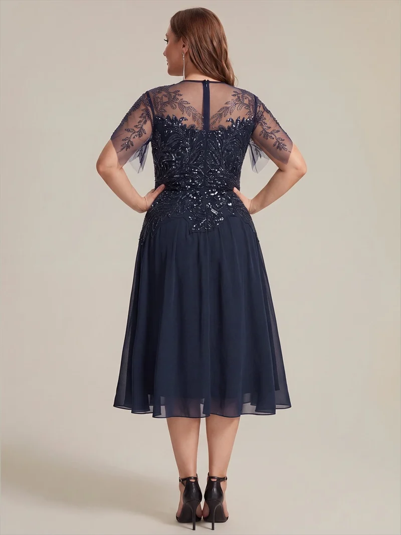 Robe midi en tulle ornée de perles et de paillettes, avec manches volantées
