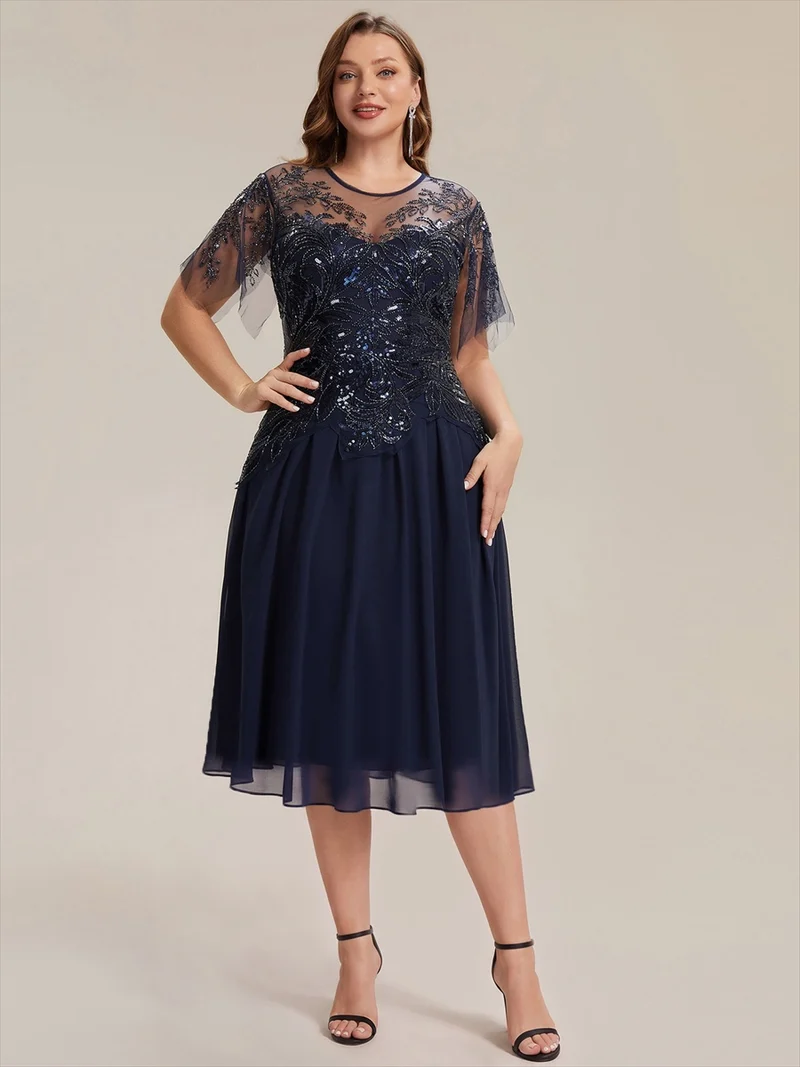 Robe midi en tulle ornée de perles et de paillettes, avec manches volantées