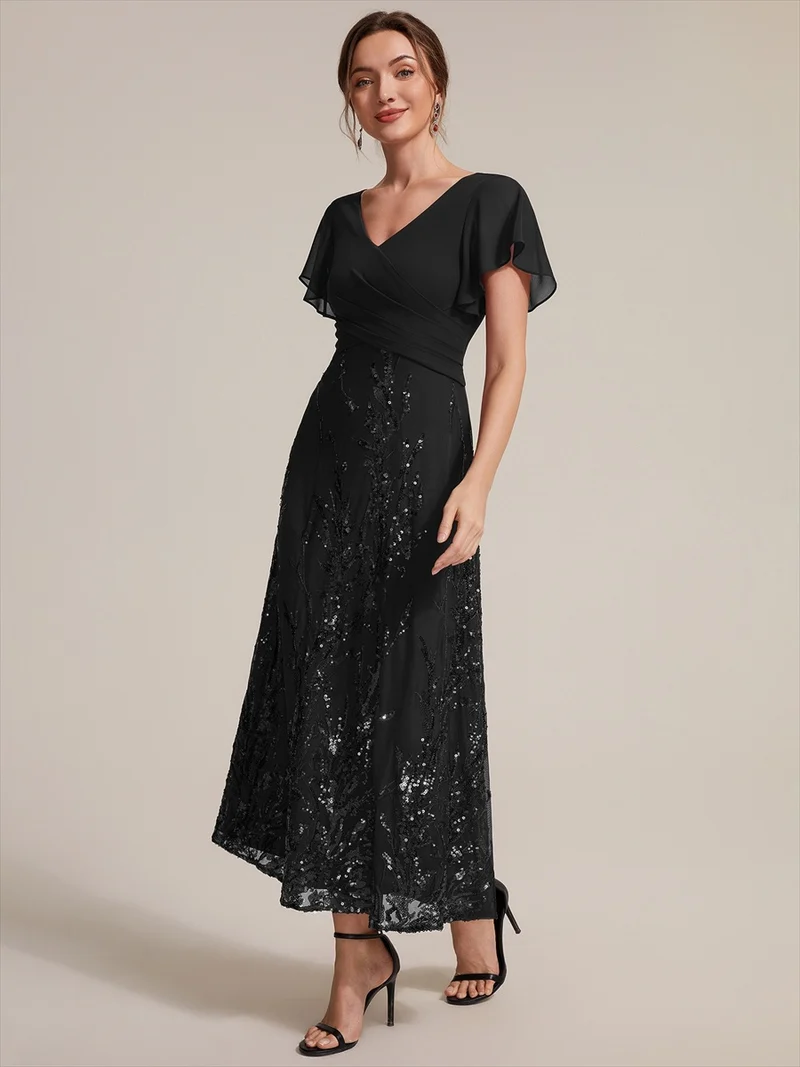 Robe midi en mousseline à paillettes avec col V et manches volantées
