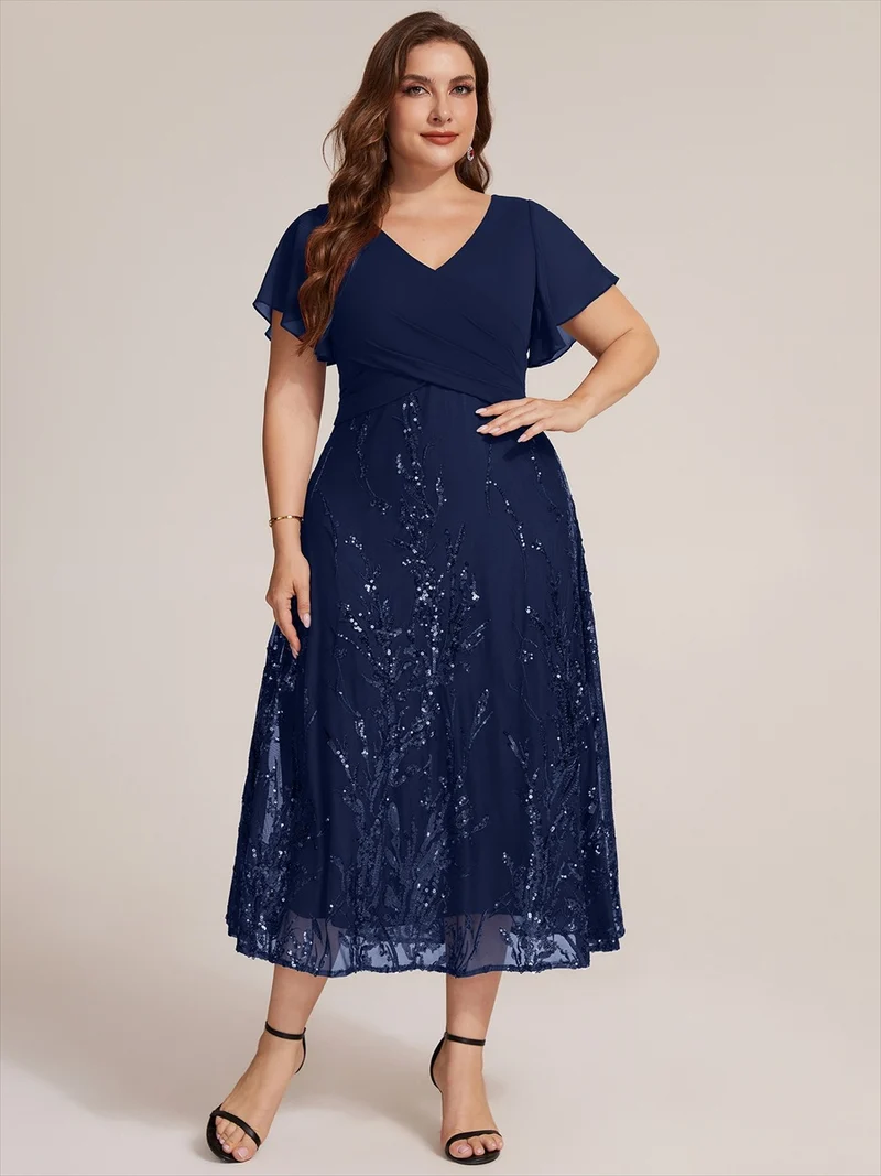 Robe midi en mousseline à paillettes avec col V et manches volantées