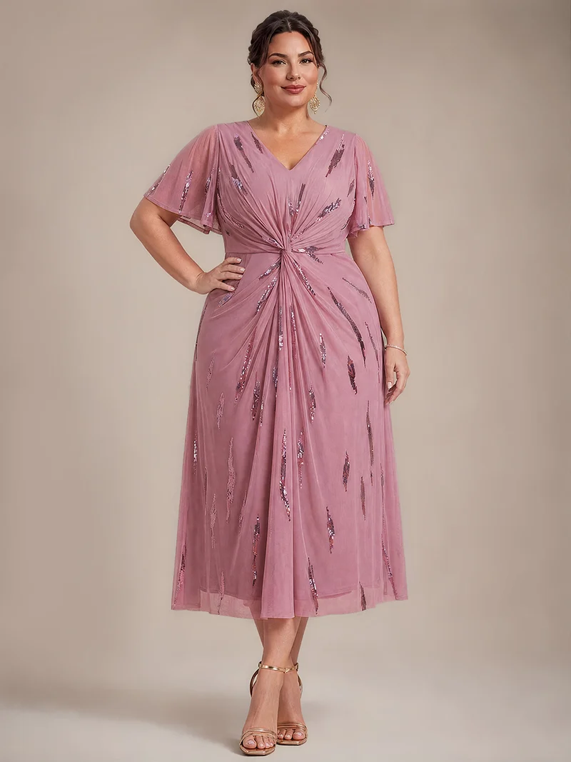 Robe en tulle à sequins longueur thé, col V et manches volantées